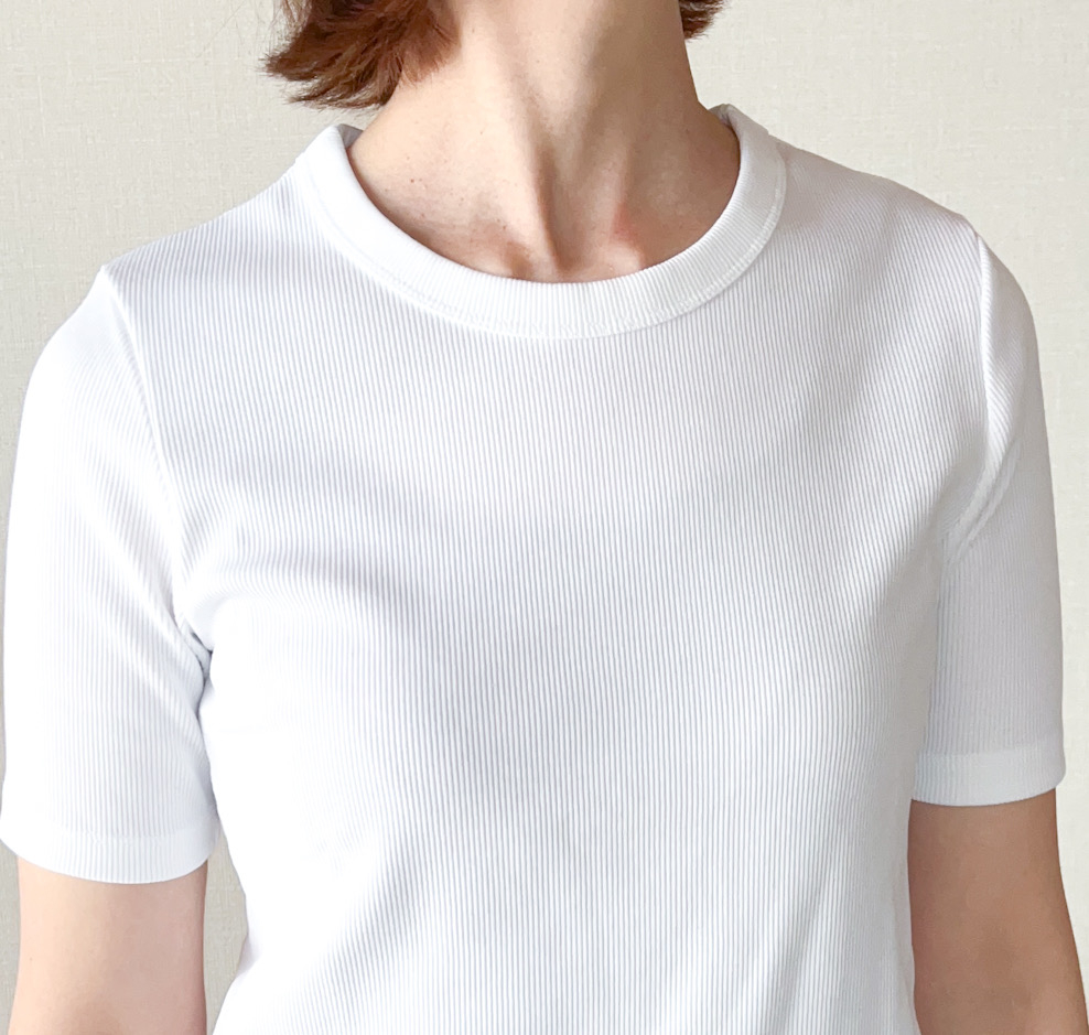 GUのおすすめファッションアイテム「リブT(半袖)」