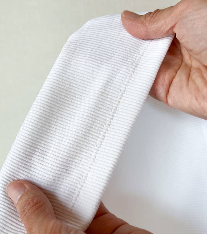 GUのおすすめファッションアイテム「リブT(半袖)」