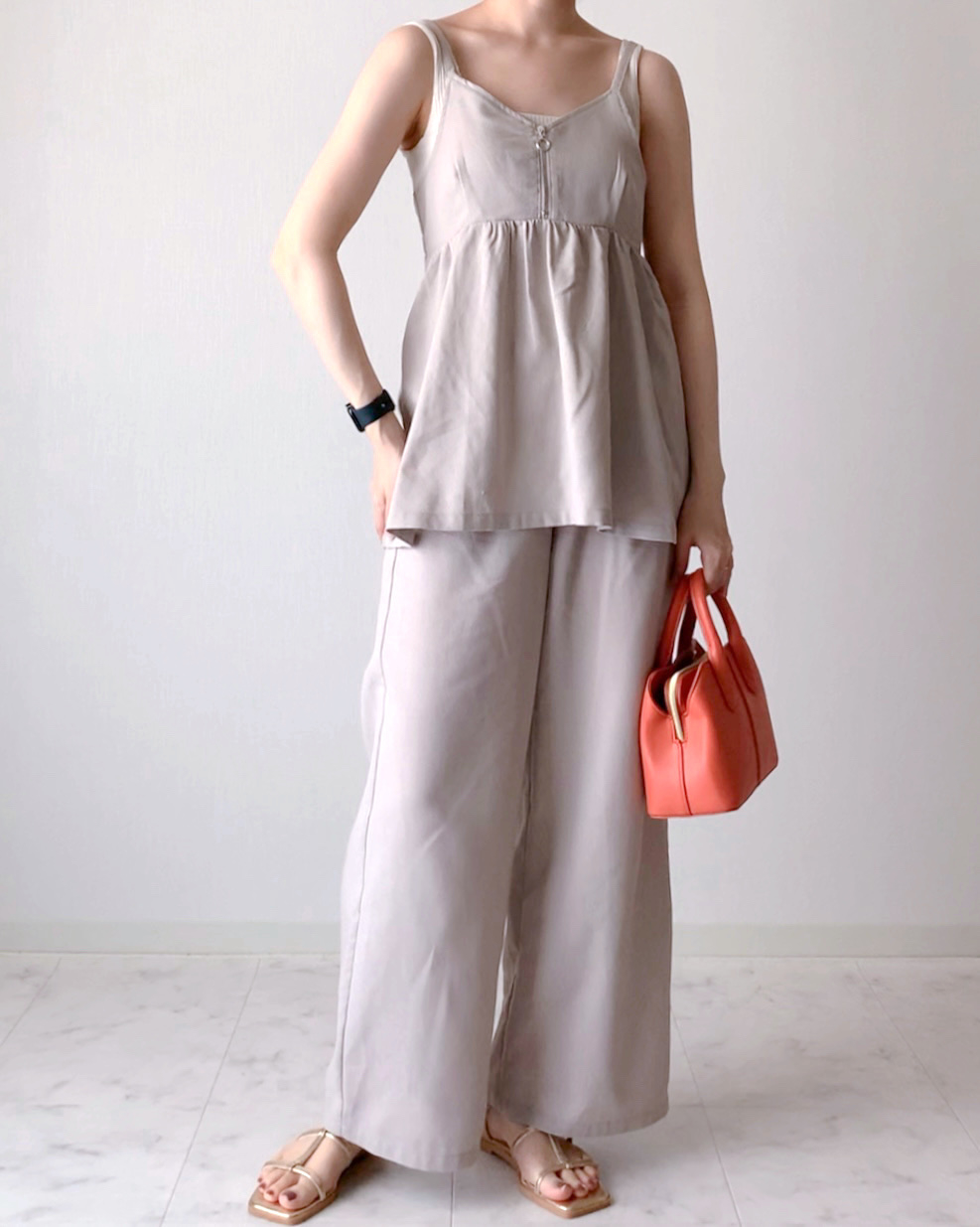 しまむらのオススメのセットアップ「2セットアサイリZIPビスチェ」