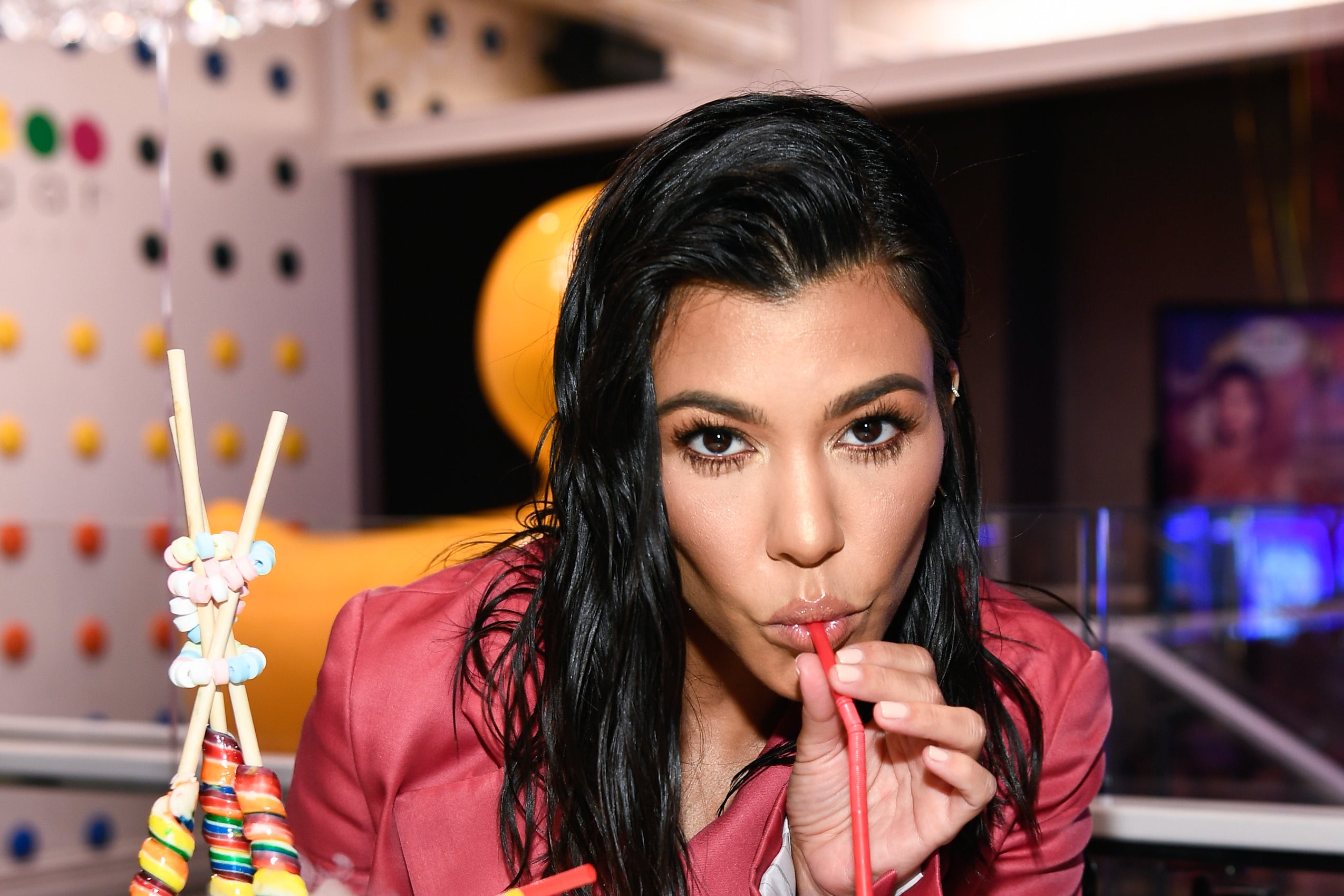Kourtney Kardashian's Unfrosted Birthday Cake Is Such A Crime Against Desserts, I Can't Even