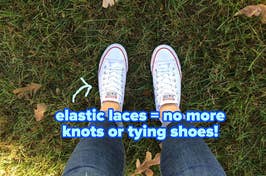 reviewer with elastic laces on their shoes