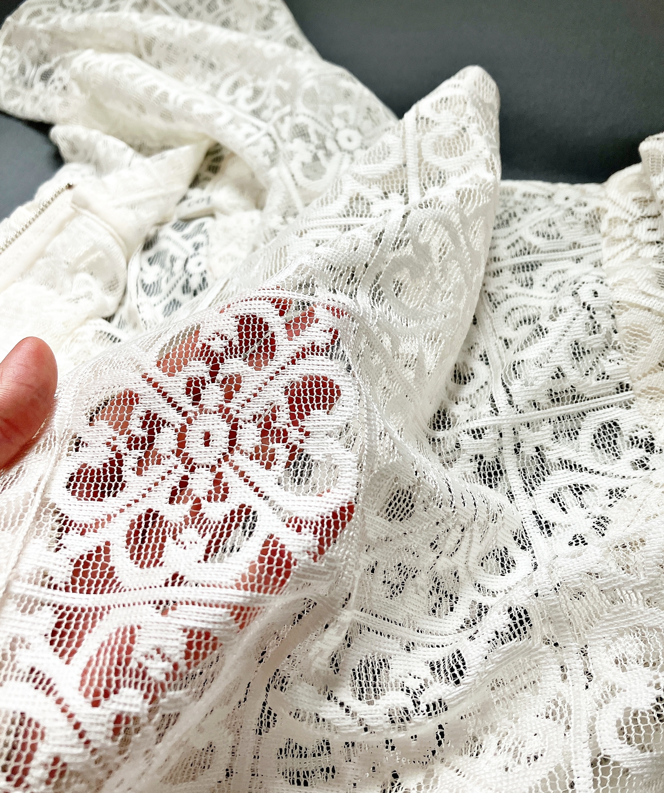 Honeys（ハニーズ）のおすすめパーカー「レースパーカー」