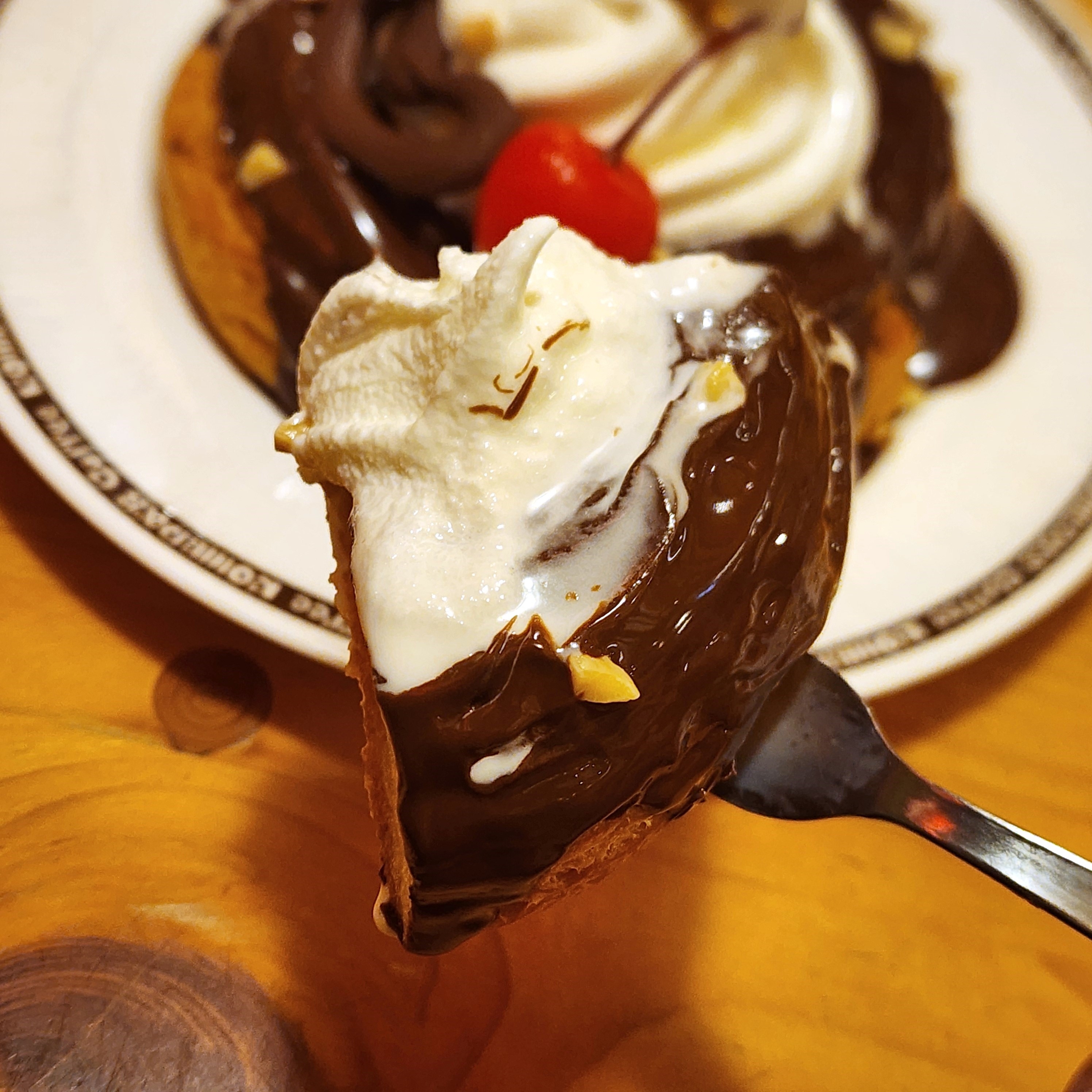 コメダ珈琲店のおすすめスイーツ「シロノワール ガーナミルク」