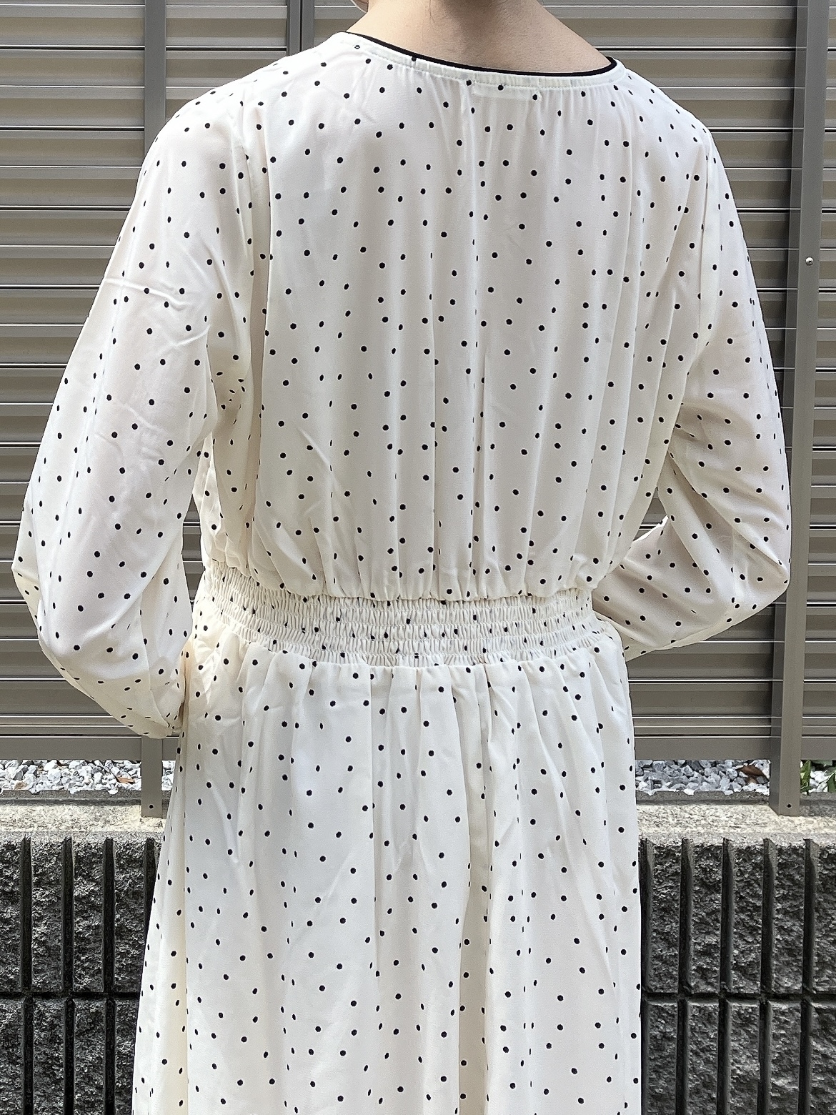 Honeys（ハニーズ）のおすすめワンピース「Vネックワンピース」