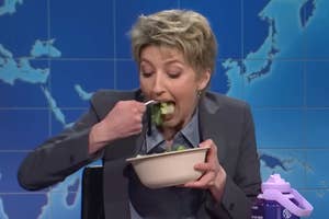 Heidi Gardner comically eating salad on SNL's Weekend Update
