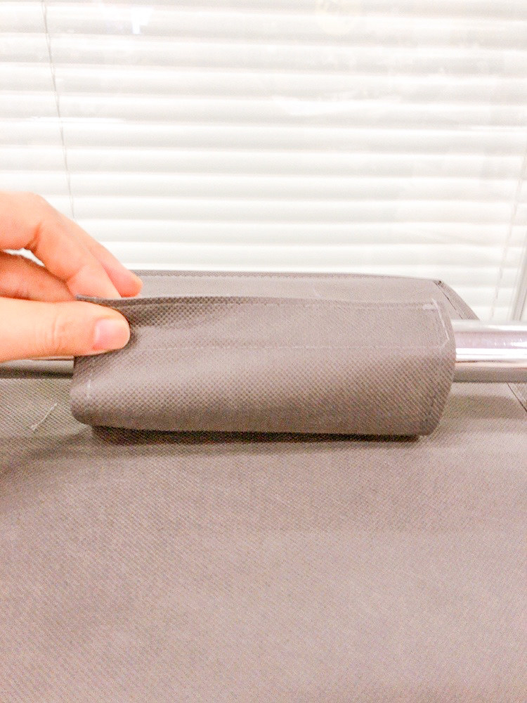 DAISO（ダイソー）のおすすめ収納アイテム「吊り下げ収納ボックス（4段、無地）」