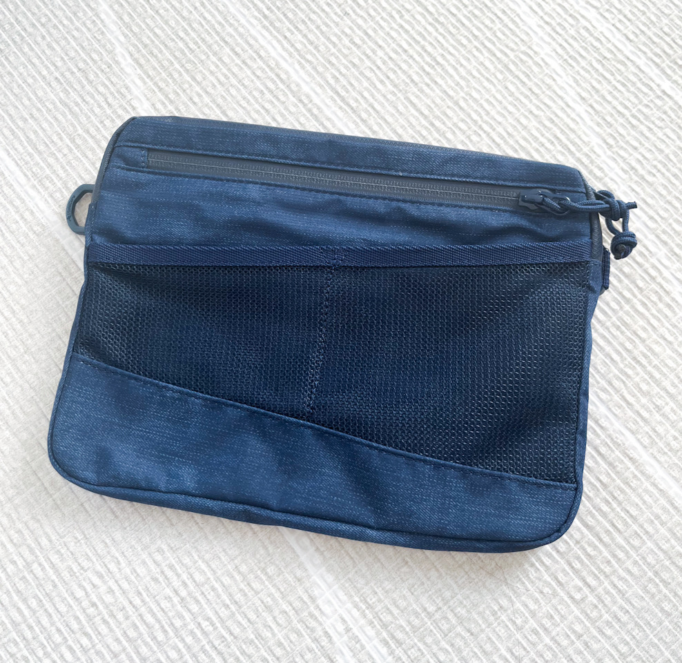 ワークマン(WORKMAN)のおすすめバッグ「ジョイントスクエアサコッシュ」