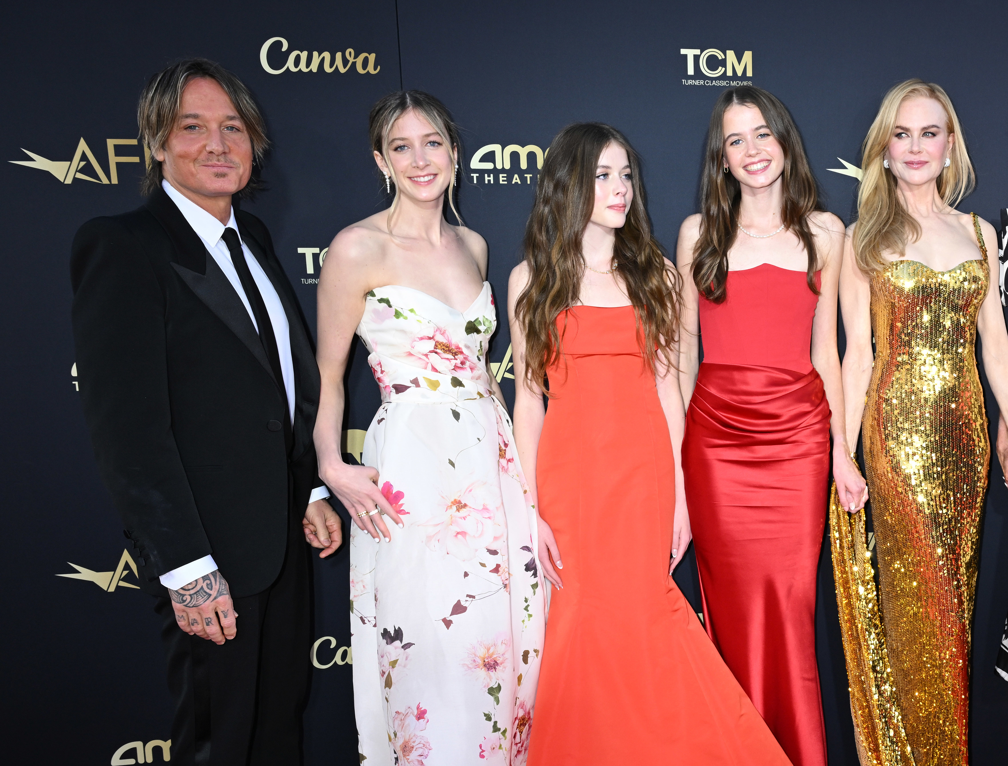 Keith Urban and Nicole Kidman with their daughters and niece