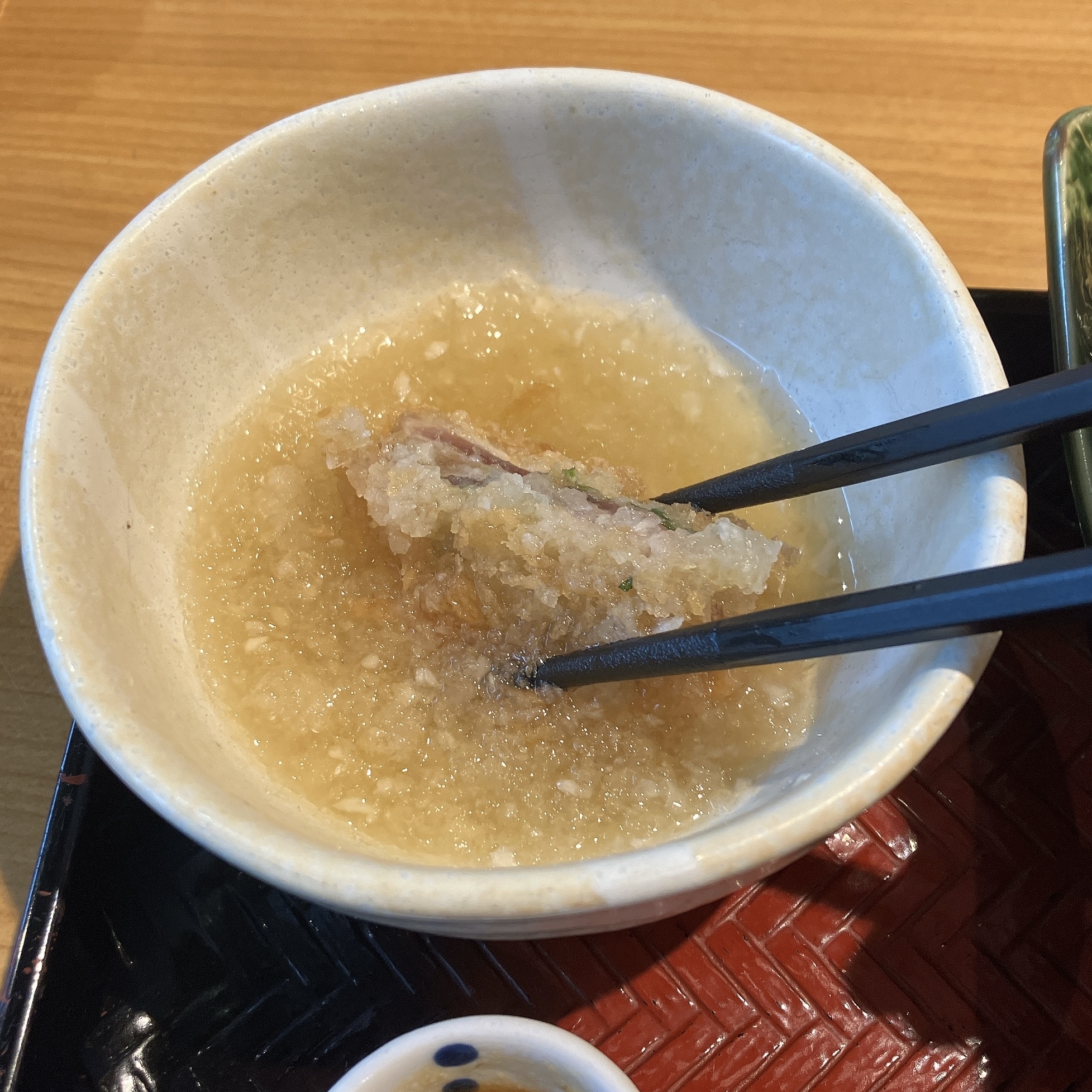 大戸屋のおすすめ定食「鰹の梅はさみ揚げ」