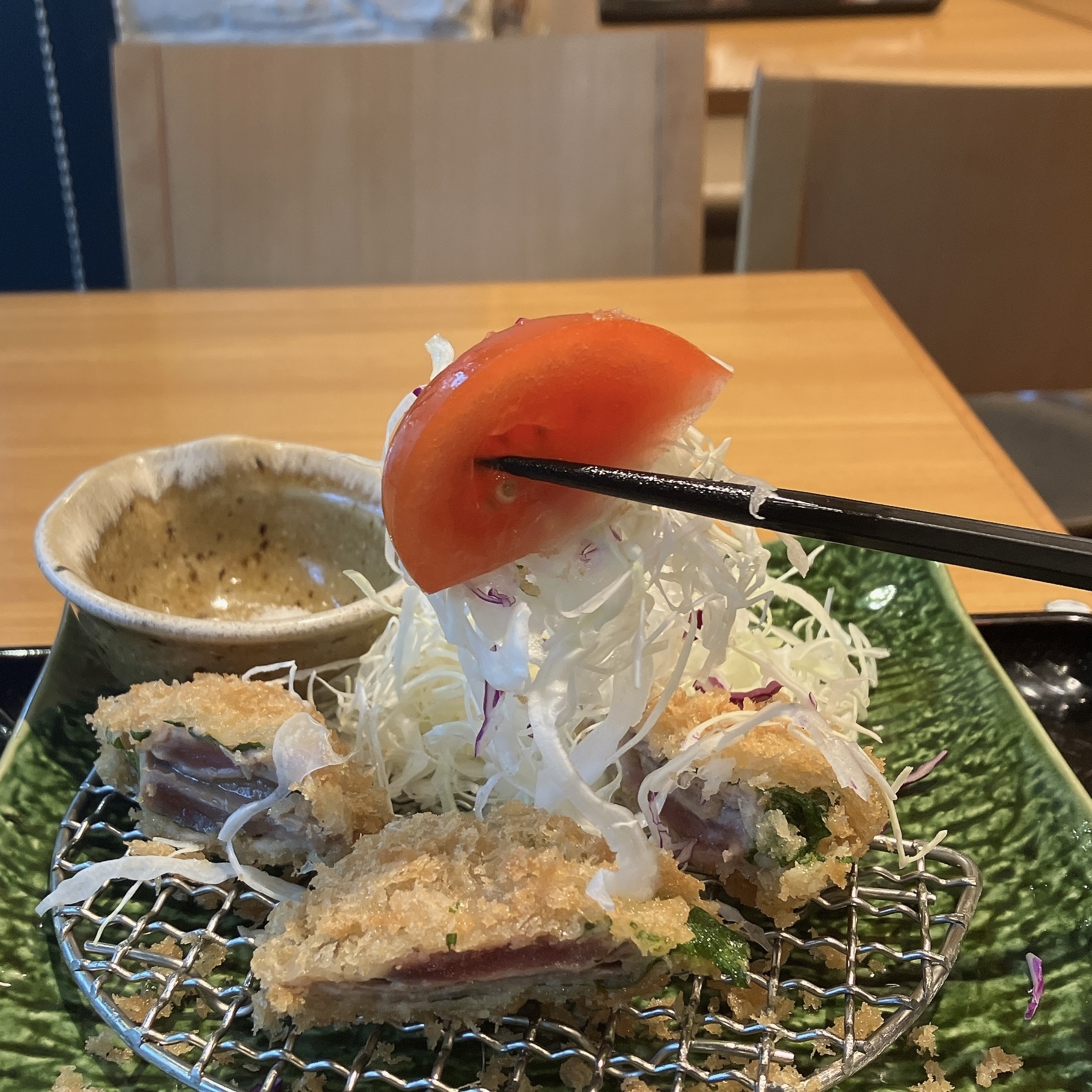 大戸屋のおすすめ定食「鰹の梅はさみ揚げ」