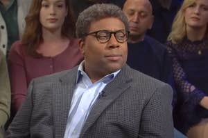 Kenan Thompson narrowing his eyes in an SNL sketch