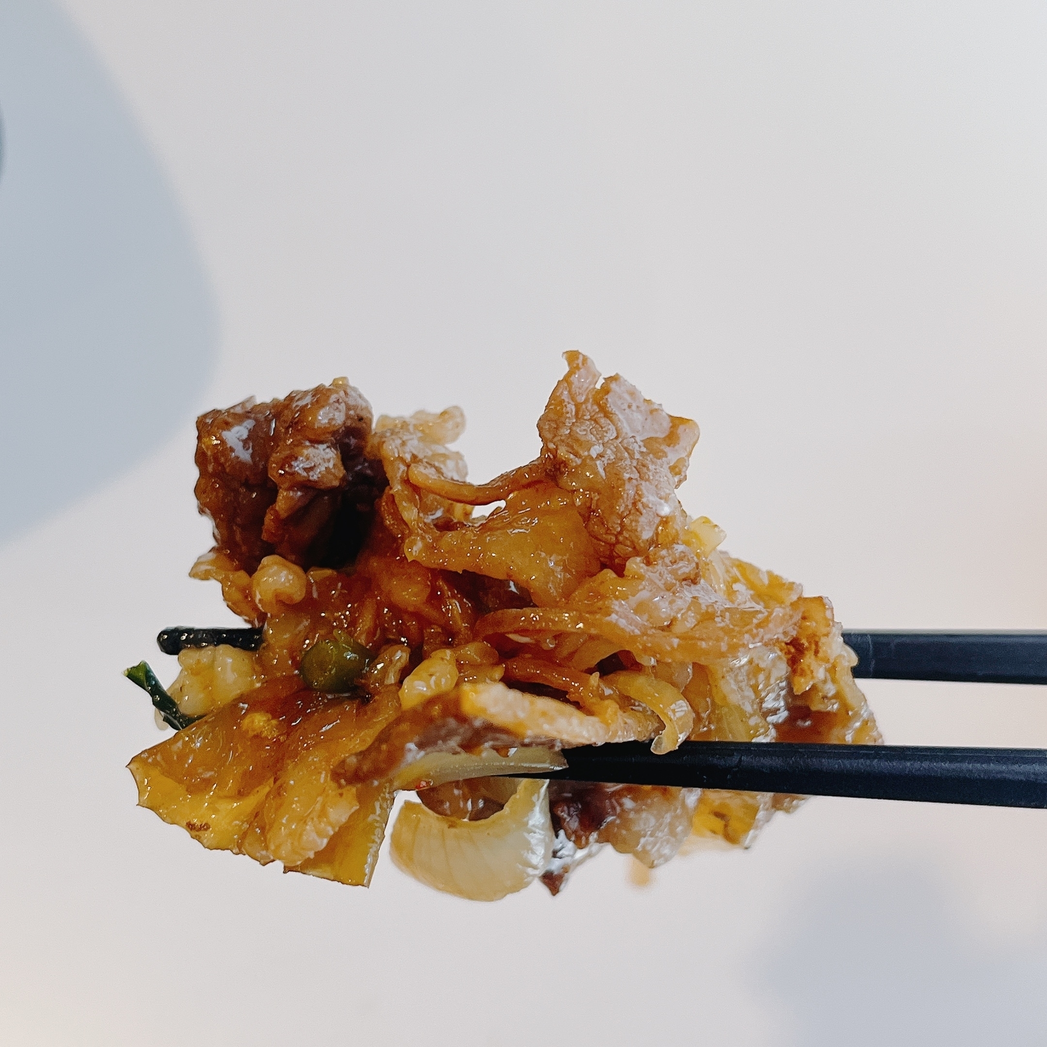 ほっともっとのおすすめお弁当「1/2日分の野菜が摂れる!温玉付き焼肉ビビンバ」