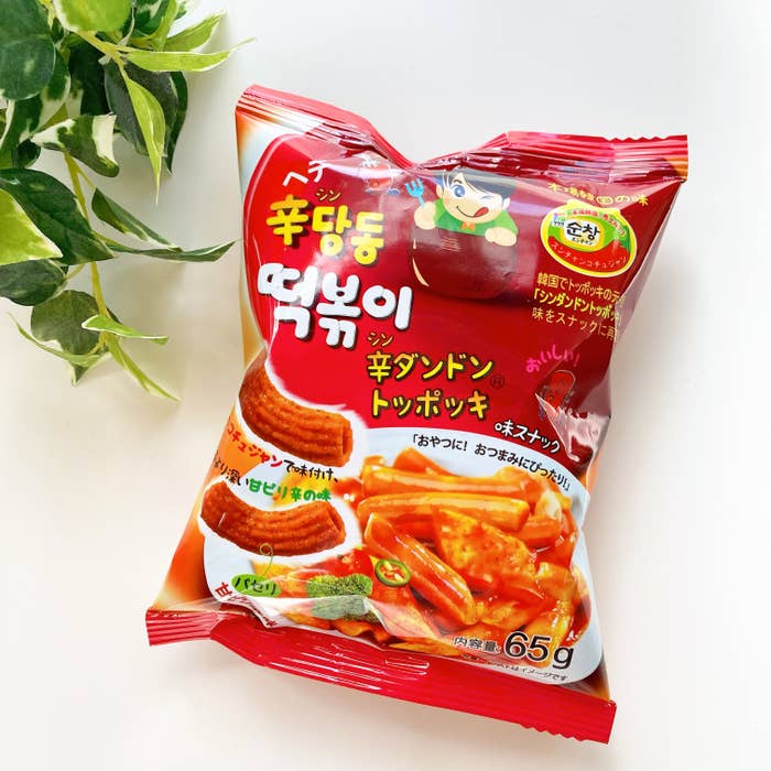 ダイソーのオススメのスナック「辛ダンドントッポッキ味スナック」
