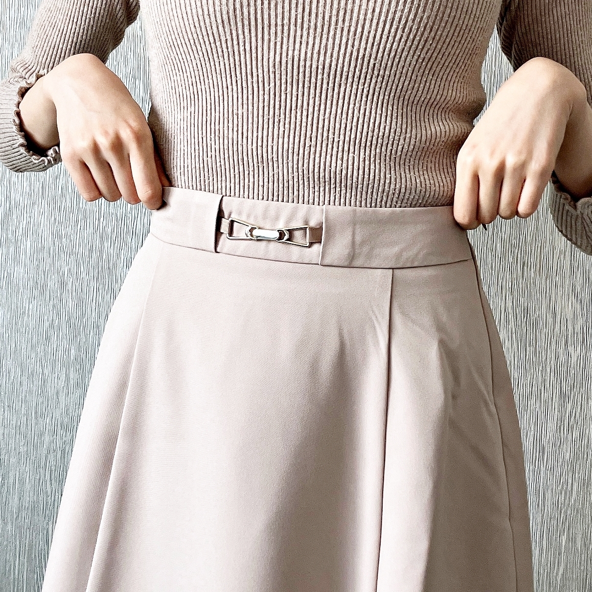 Honeys（ハニーズ）のおすすめスカート「ビット付フレアスカート」