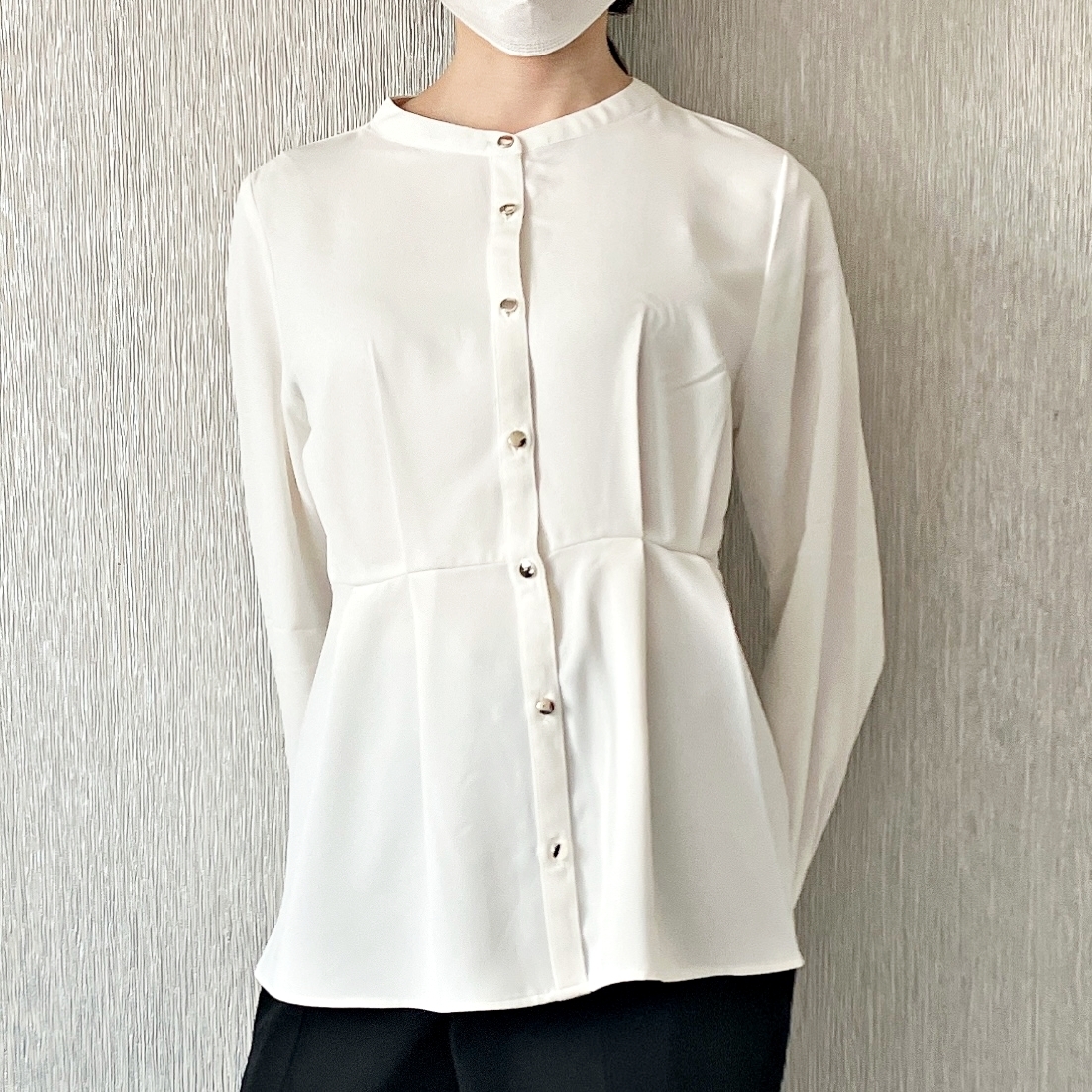 Honeys(ハニーズ)のおすすめブラウス「ウエストタックブラウス」