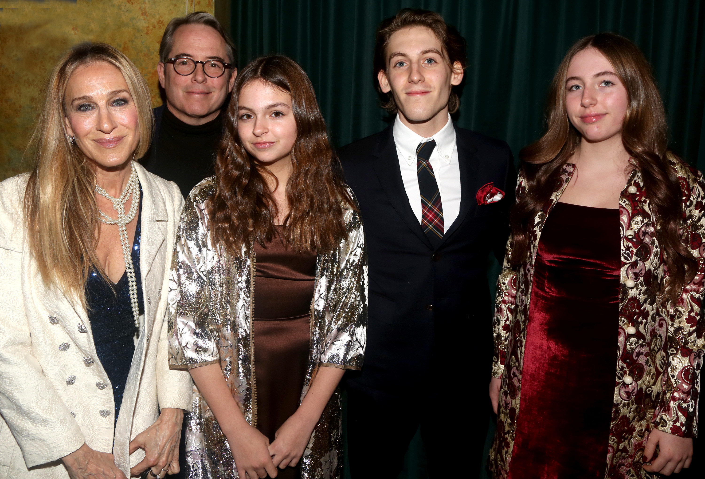 Sarah Jessica Parker with her husband Matthew Broderick, daughters Tabitha and Marion, and son James on the red carpet