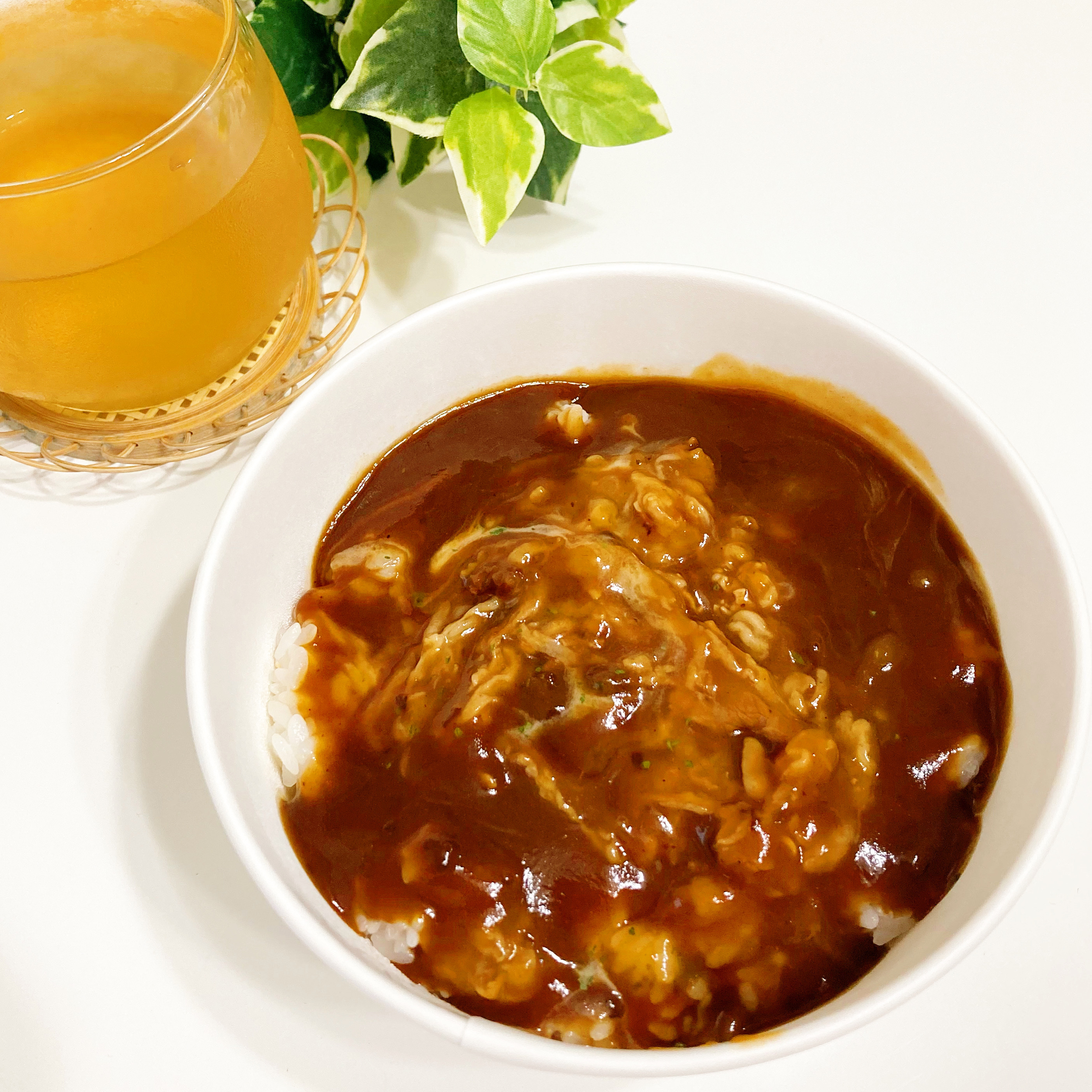 セブン-イレブンの新商品「ハヤシライス」