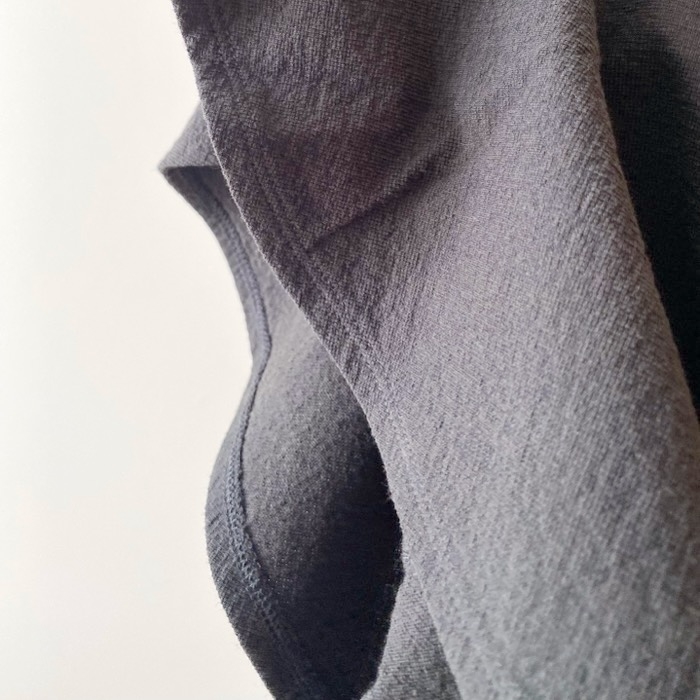 UNIQLO(ユニクロ)のおすすめトップス「ラッフルスリーブT」