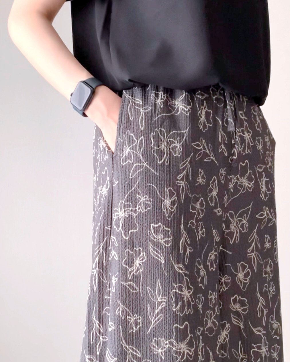 GUのおすすめファッションアイテム「ラウンジフレアパンツ(フラワー)+E」