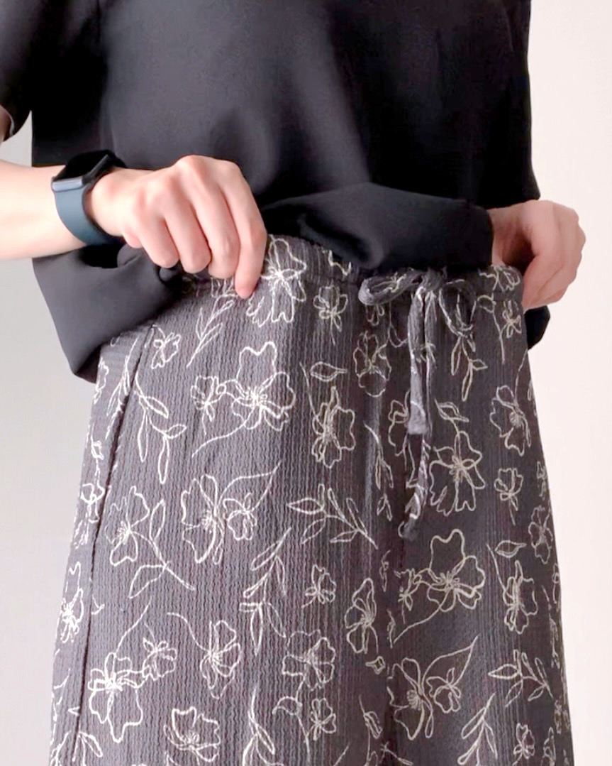 GUのおすすめファッションアイテム「ラウンジフレアパンツ(フラワー)+E」