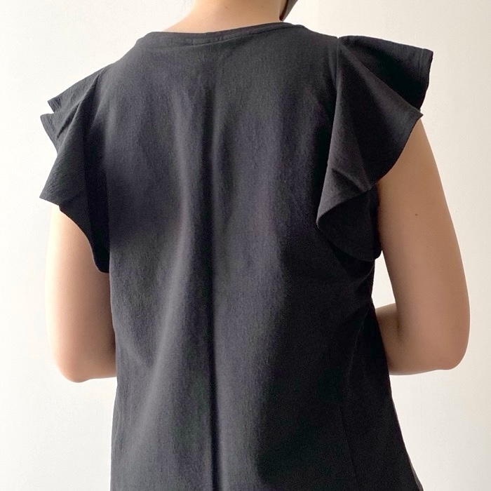 UNIQLO（ユニクロ）のおすすめトップス「ラッフルスリーブT」