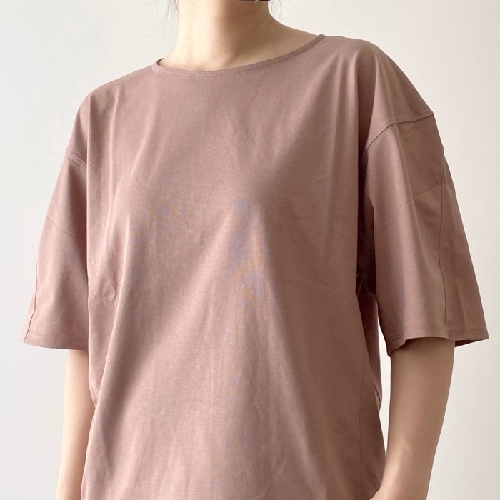 ユニクロのおすすめファッションアイテム「エアリズムコットンリラックスT(半袖)」