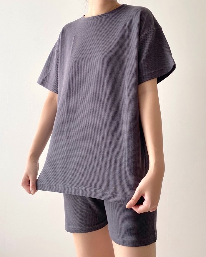 GU(ジーユー)のおすすめファッションアイテム「ワッフルラウンジバイカーショーツセット(半袖)+E」