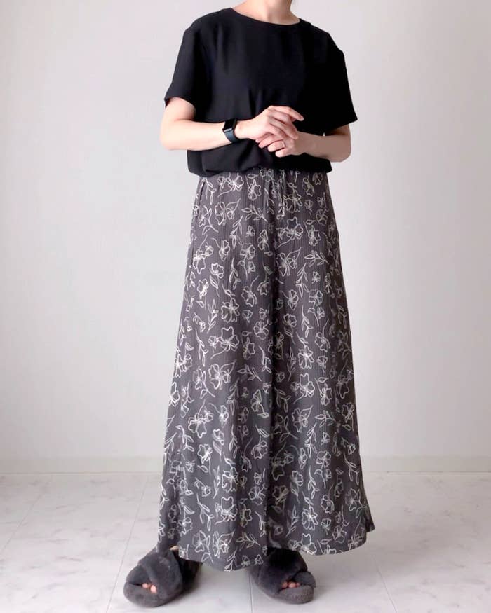 GUのおすすめファッションアイテム「ラウンジフレアパンツ(フラワー)+E」