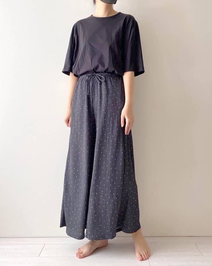 GU（ジーユー）のおすすめファッションアイテム「ラウンジフレアパンツ（ドット）+E」