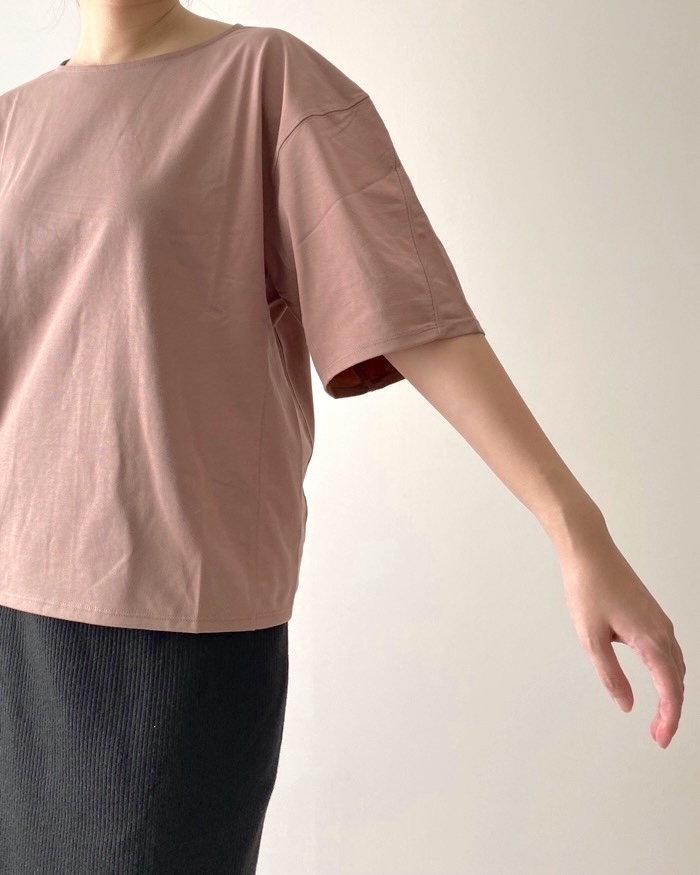 ユニクロのおすすめファッションアイテム「エアリズムコットンリラックスT（半袖）」