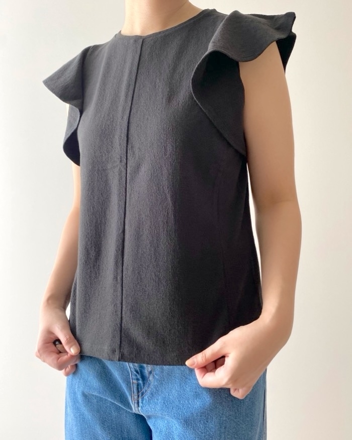 UNIQLO(ユニクロ)のおすすめトップス「ラッフルスリーブT」