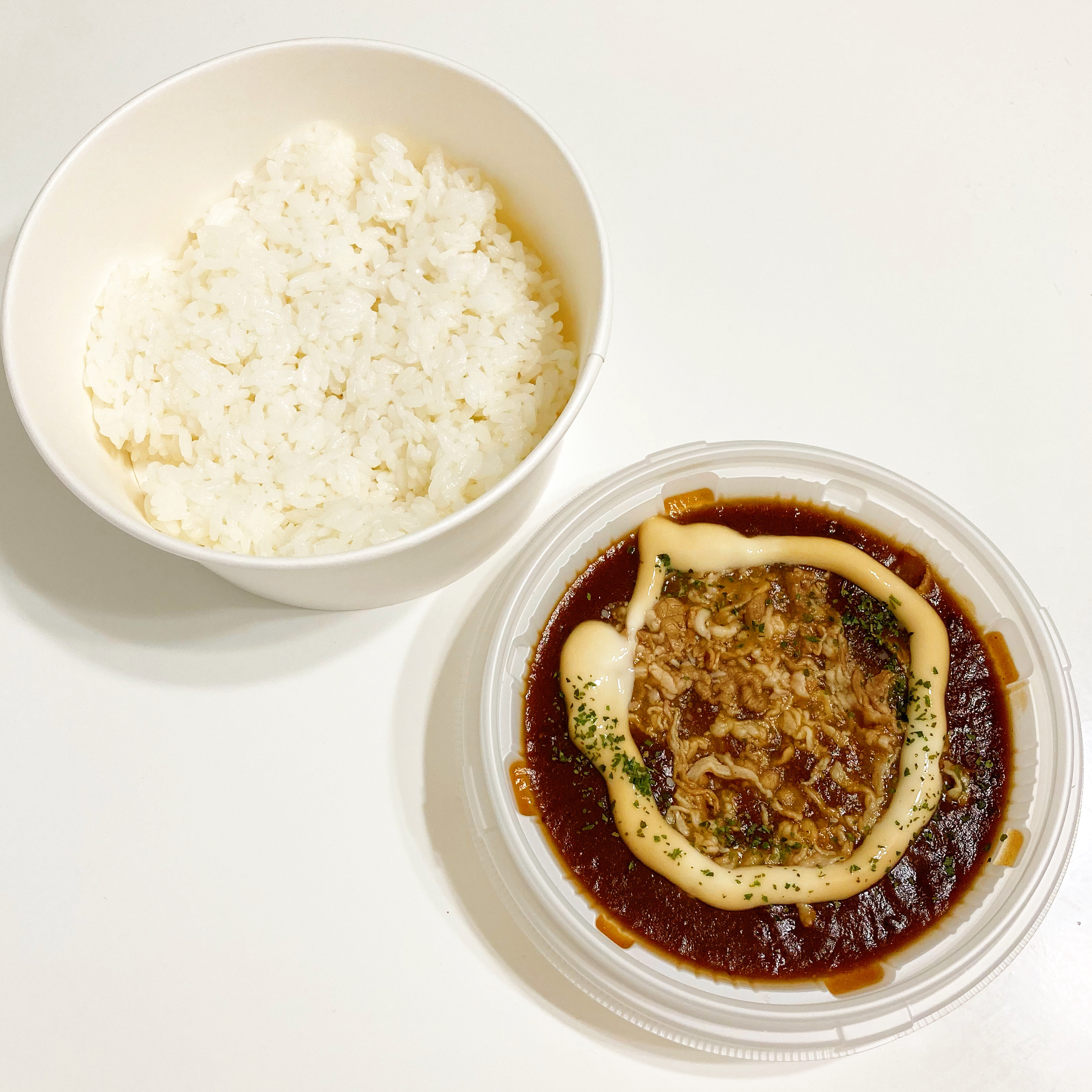 セブン-イレブンの新商品「ハヤシライス」