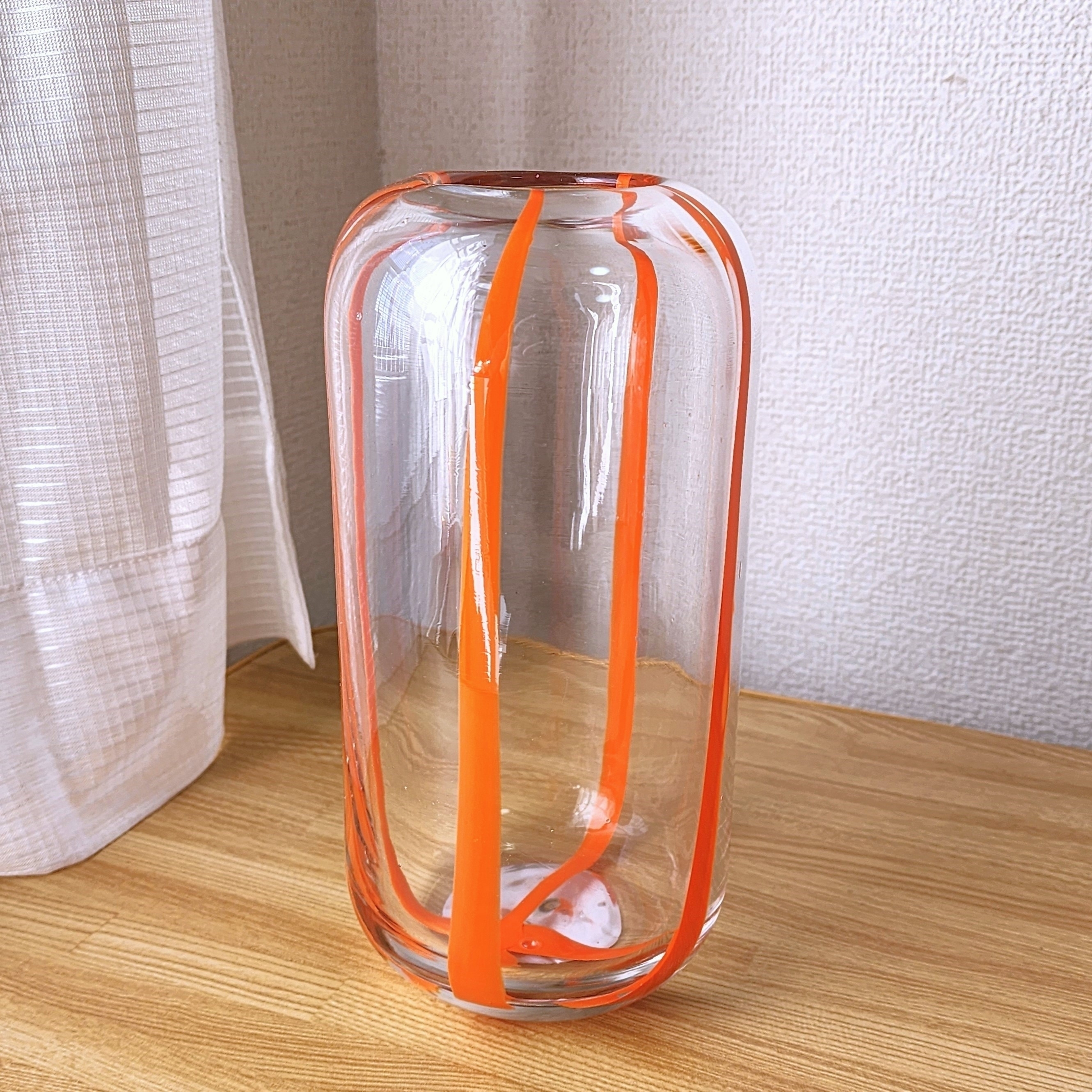 Francfranc(フランフラン)のおすすめ花瓶「ポップストライプフラワーベース M オレンジ」