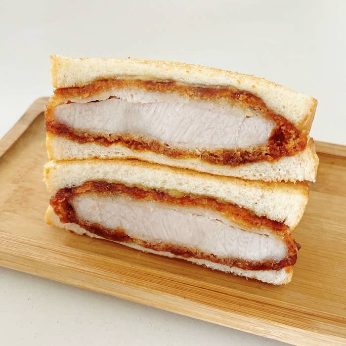 セブン-イレブンのおすすめパン「三元豚とんかつサンド」