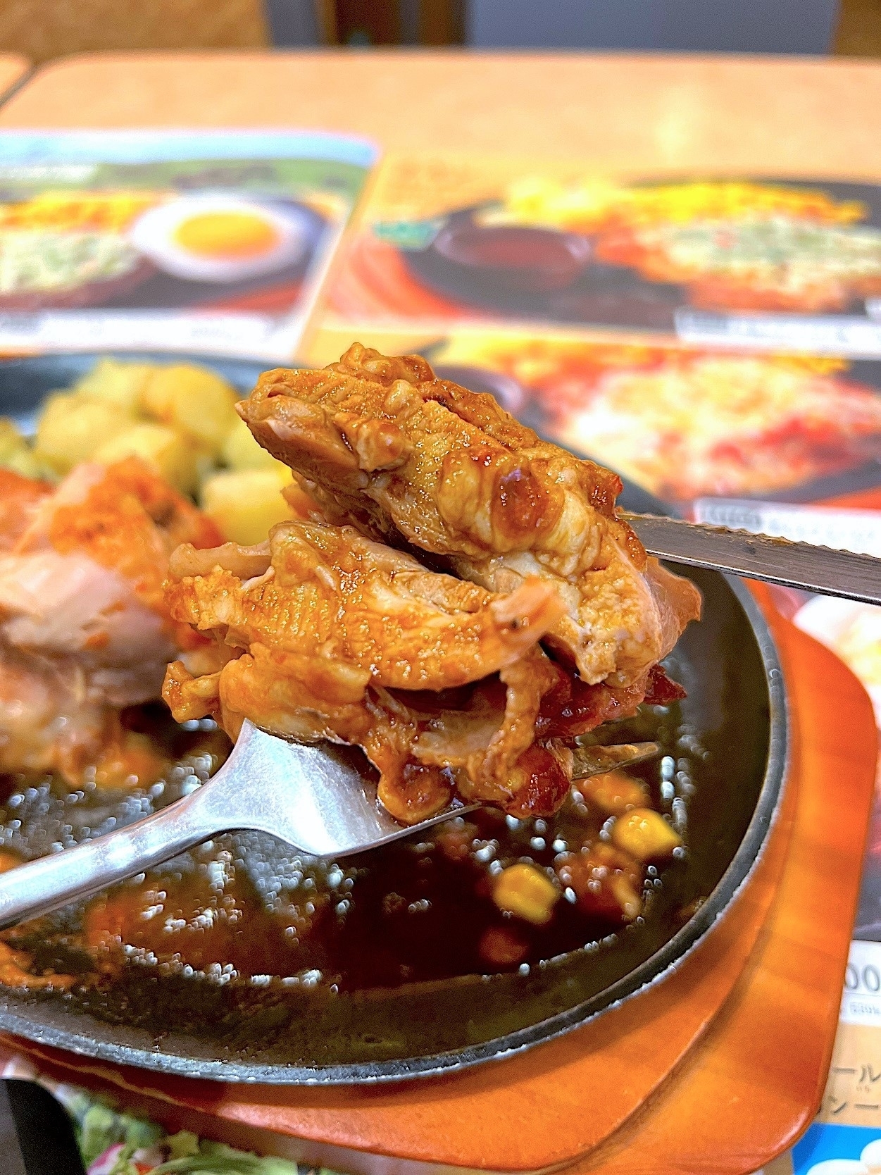 サイゼリヤのおすすめメニュー「柔らかチキンのチーズ焼き」