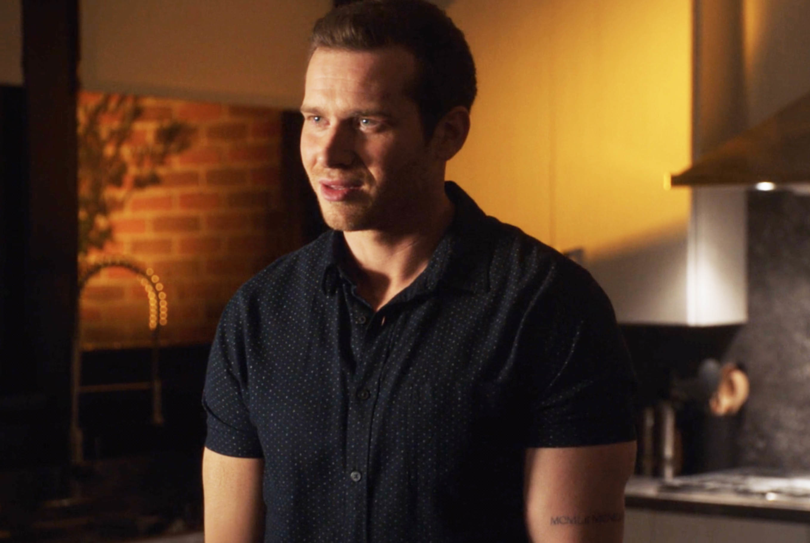 Screenshot from "9-1-1"