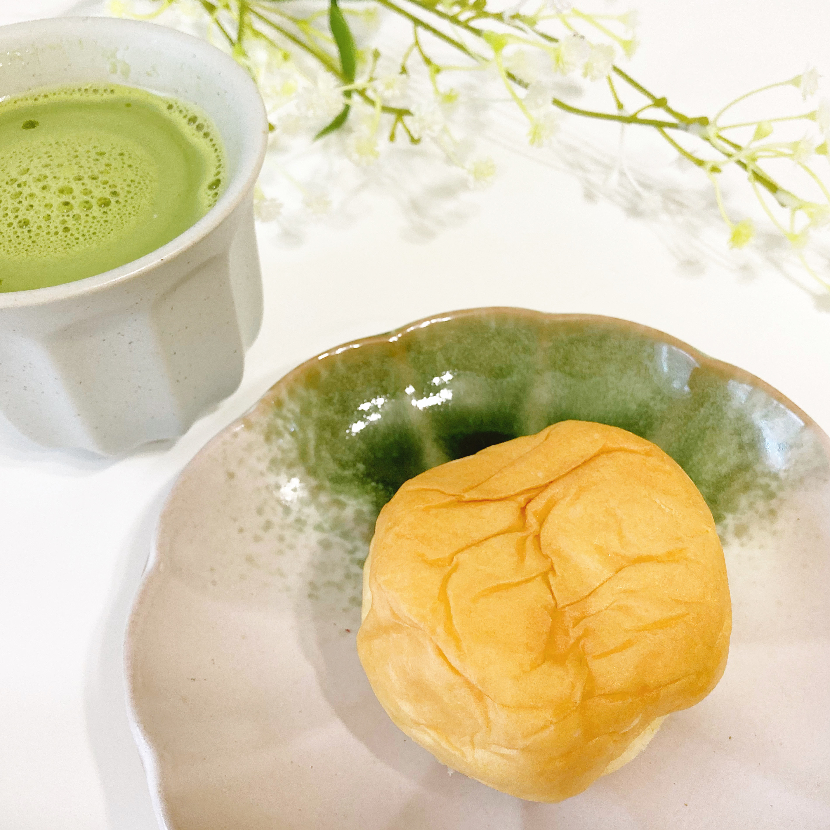 FamilyMart（ファミリーマート）のおすすめスイーツパン「とろけるくりーむパン」