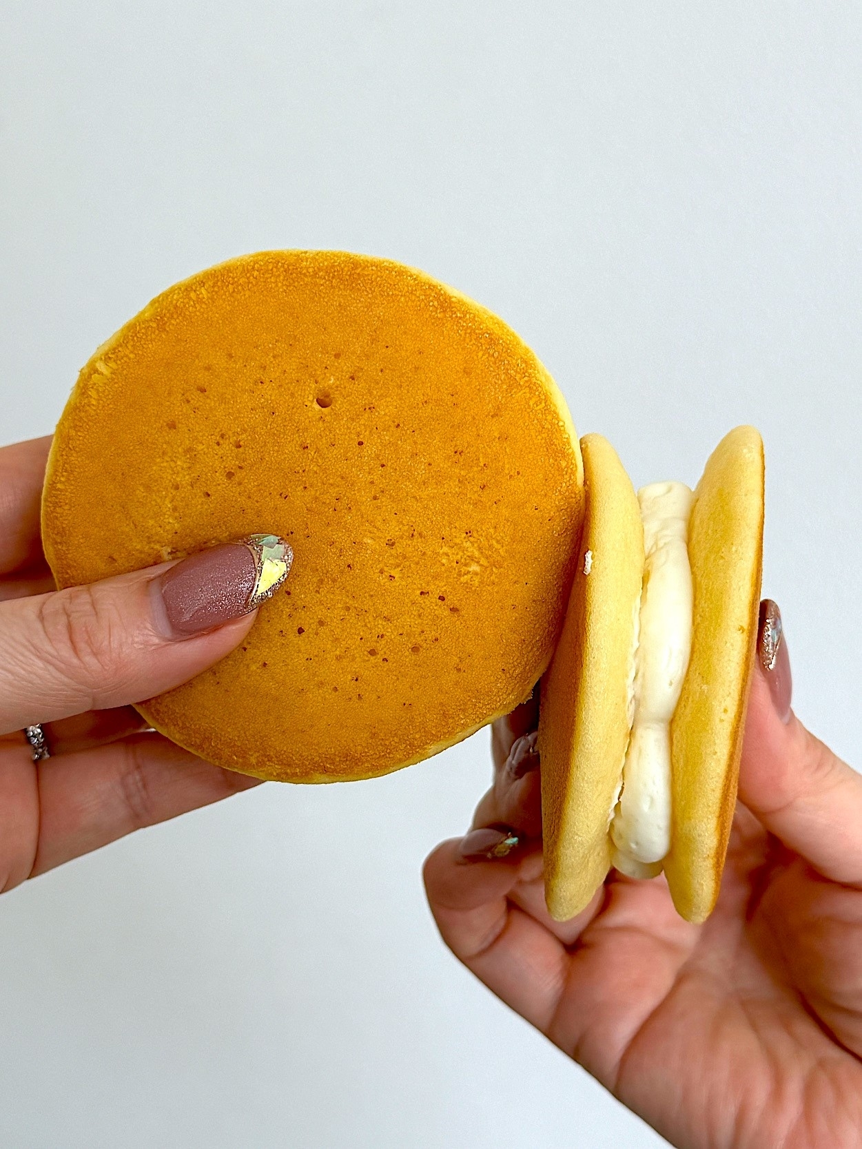 シャトレーゼのおすすめスイーツ「フランス産クリームチーズパンケーキ」