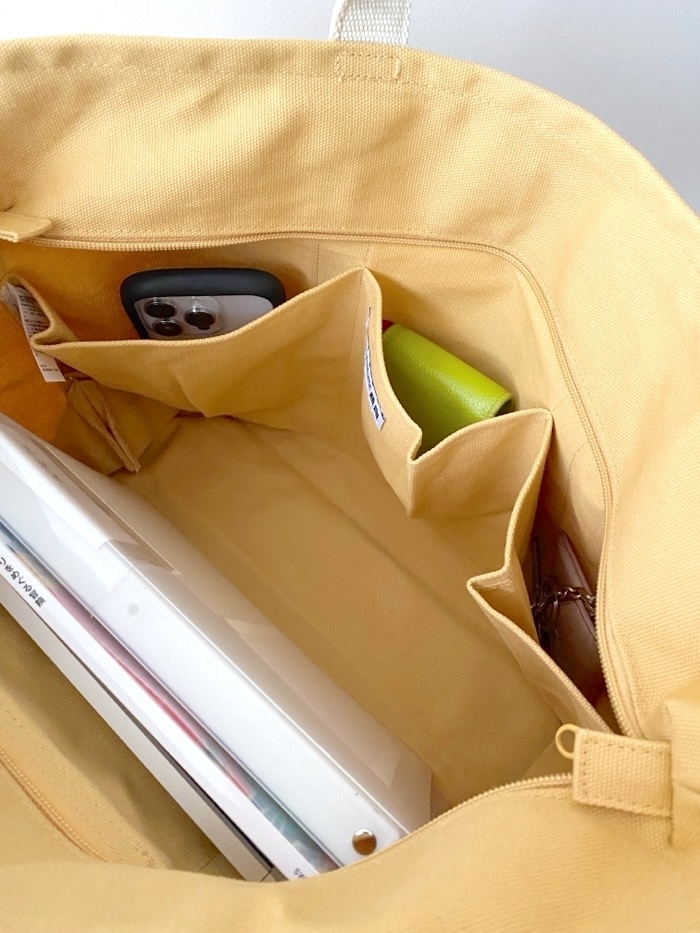 ユニクロのおすすめアイテム「キャンバストートバッグ」