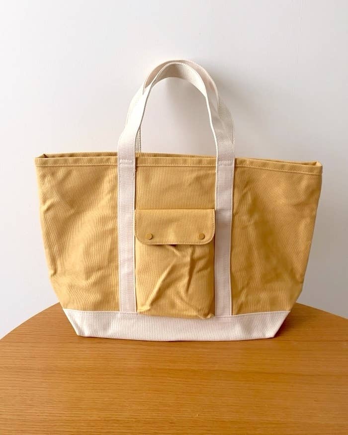 ユニクロのおすすめアイテム「キャンバストートバッグ」