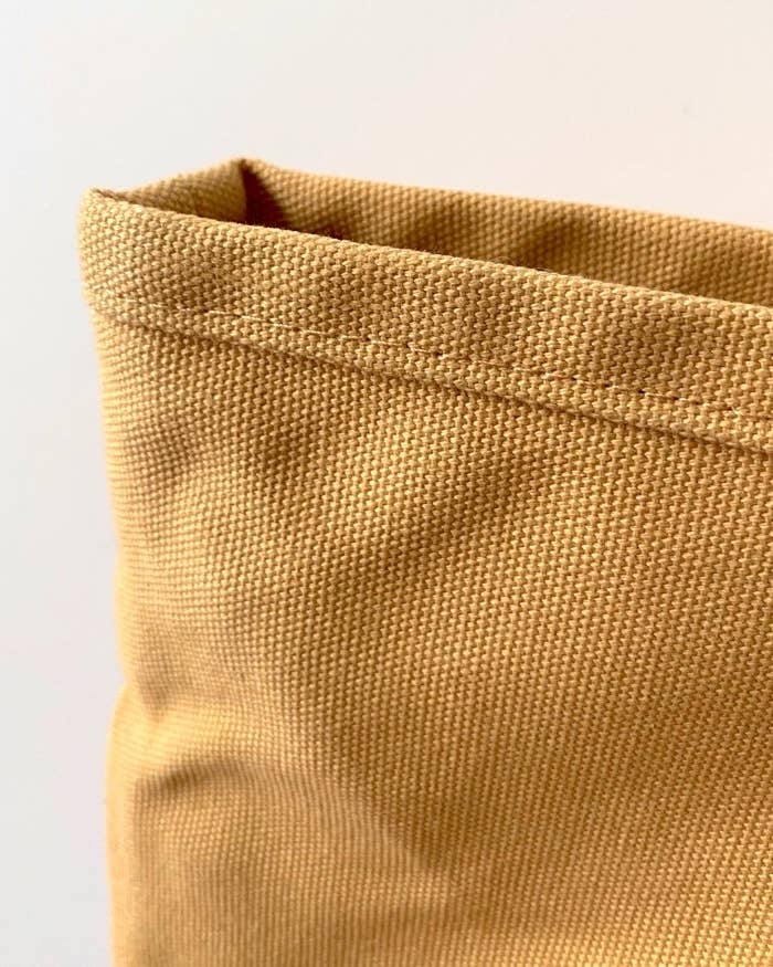 ユニクロのおすすめアイテム「キャンバストートバッグ」