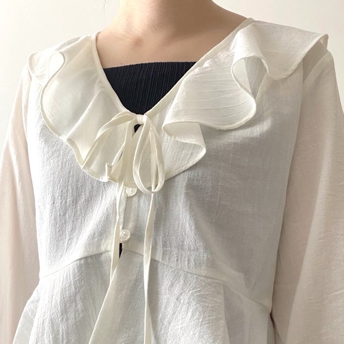 GUのおすすめアイテム「ラッフルボレロブラウス（長袖）Q+E」