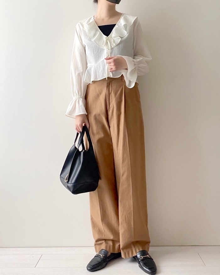 GUのおすすめアイテム「ラッフルボレロブラウス（長袖）Q+E」