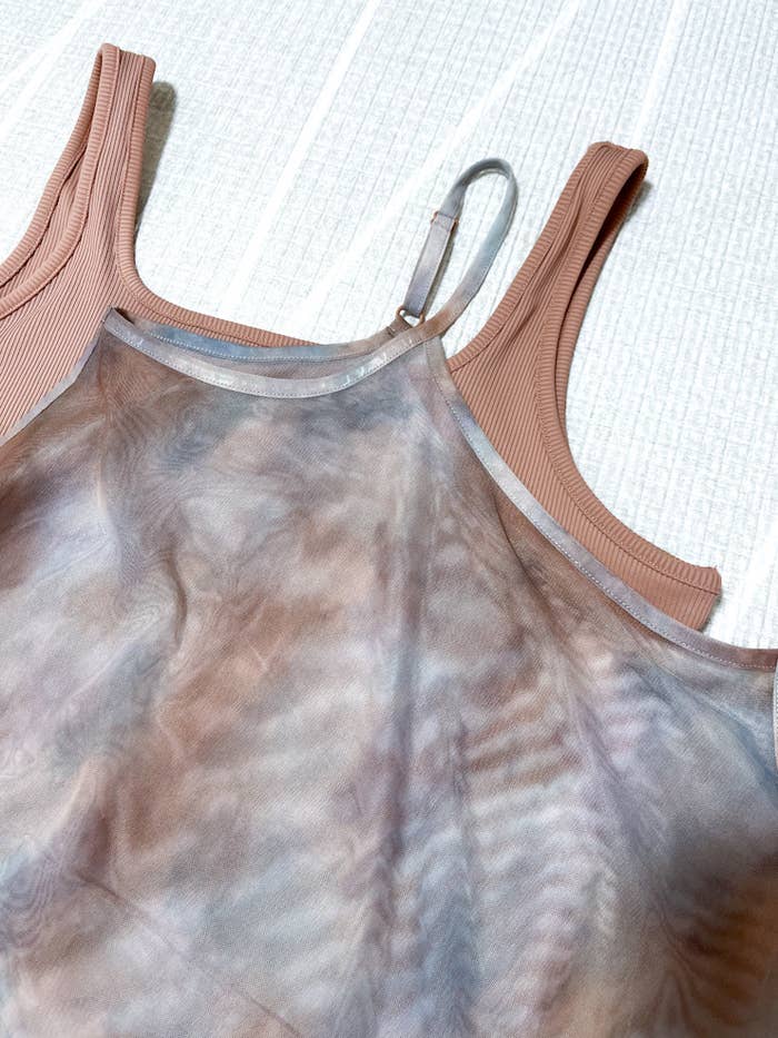 GU新作のおすすめアイテム「チュールプリントワンピース(ノースリーブ)+E」