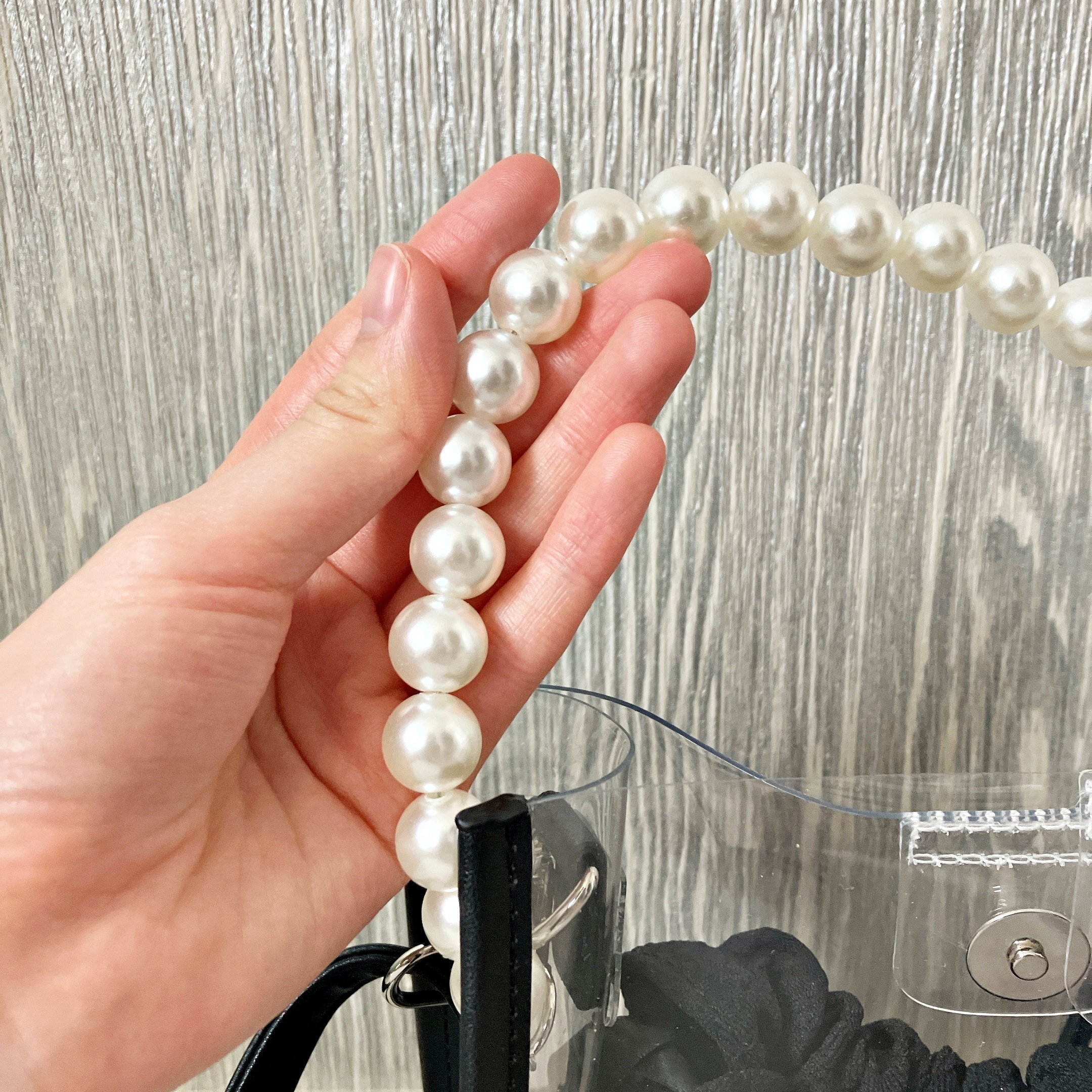 Honeys(ハニーズ)のおすすめバッグ「パール付クリアバッグ」