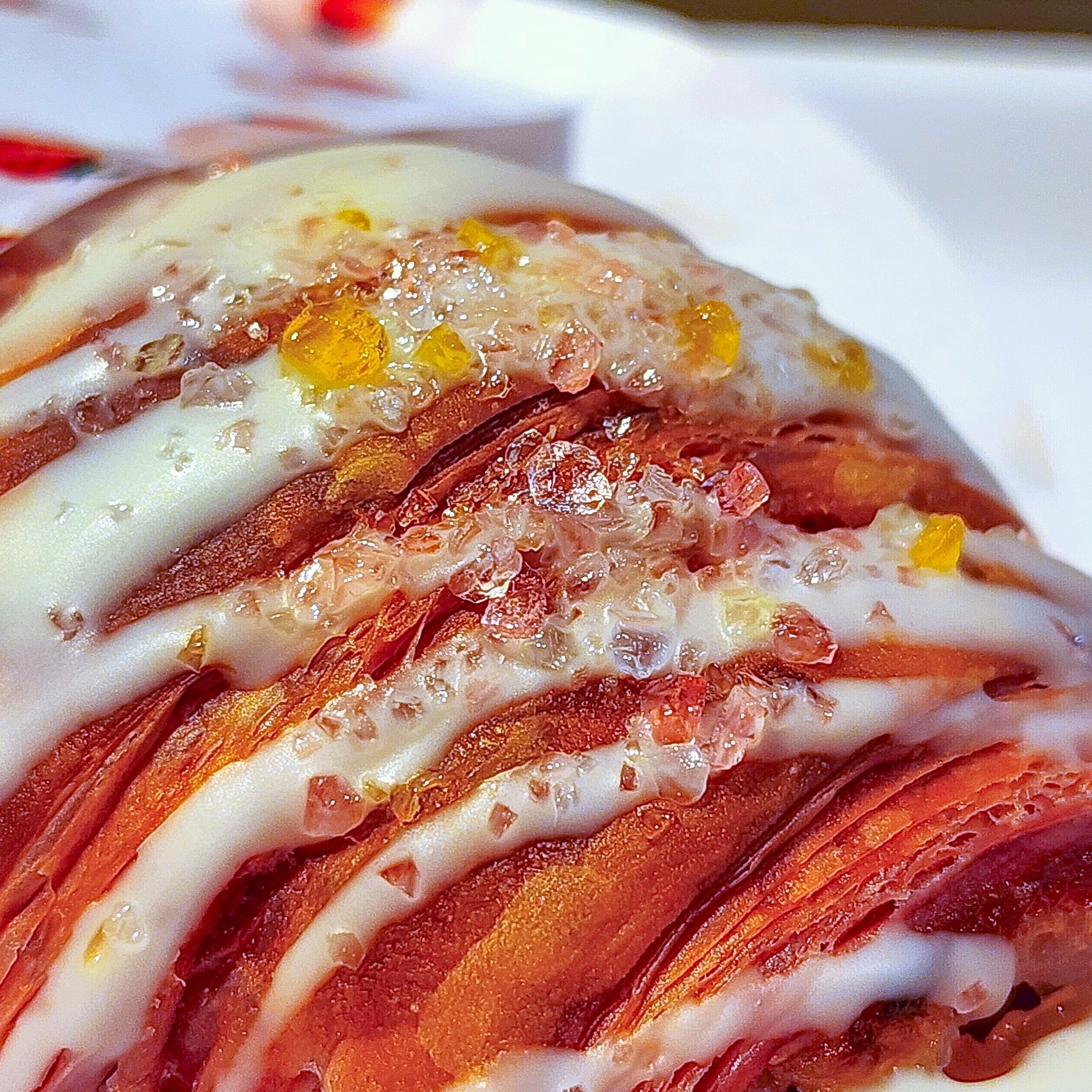 サンマルクカフェのおすすめスイーツ「プレミアムチョコクロ いちごみるく~2つの出会い♡いちごみるくキャンディ&サクマドロップスの宝石~」