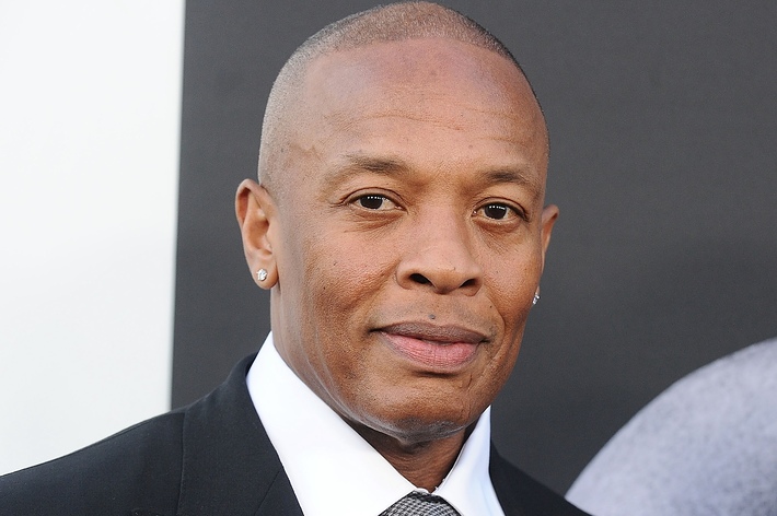 Dr. Dre in a black suit at an event