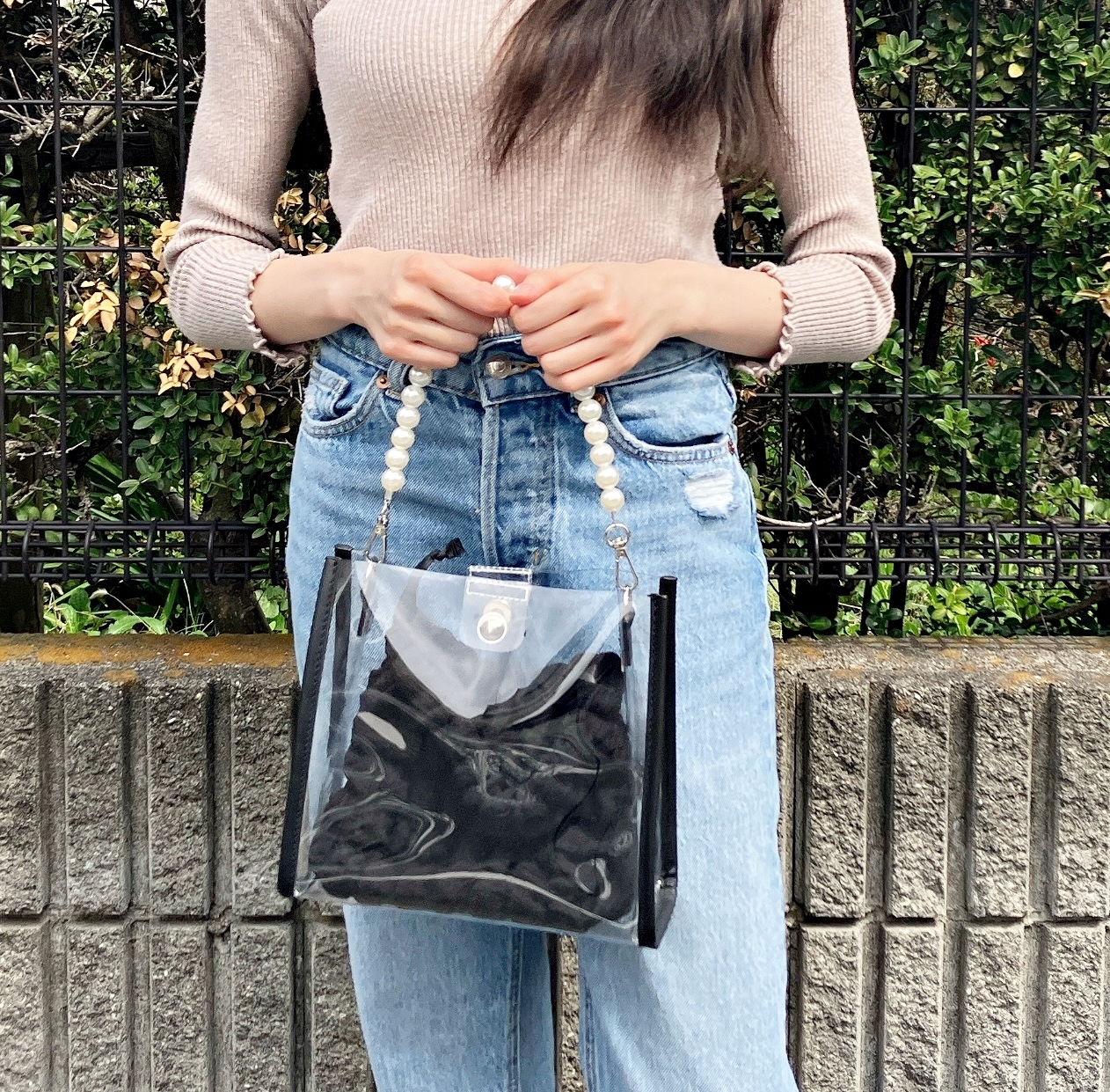 Honeys（ハニーズ）のおすすめバッグ「パール付クリアバッグ」