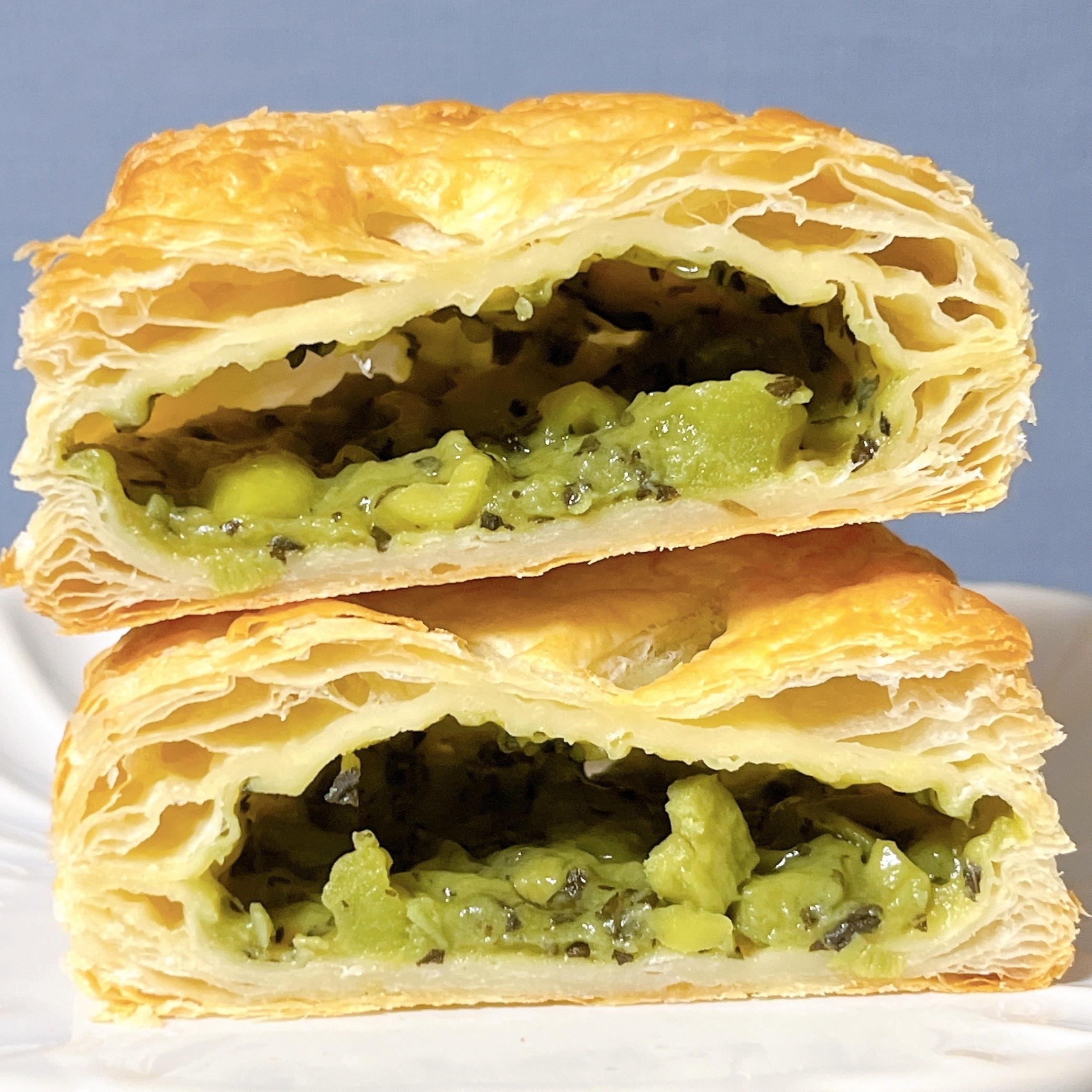 ミスタードーナツのオススメのパイ「チキンとマカロニのジェノベーゼパイ」