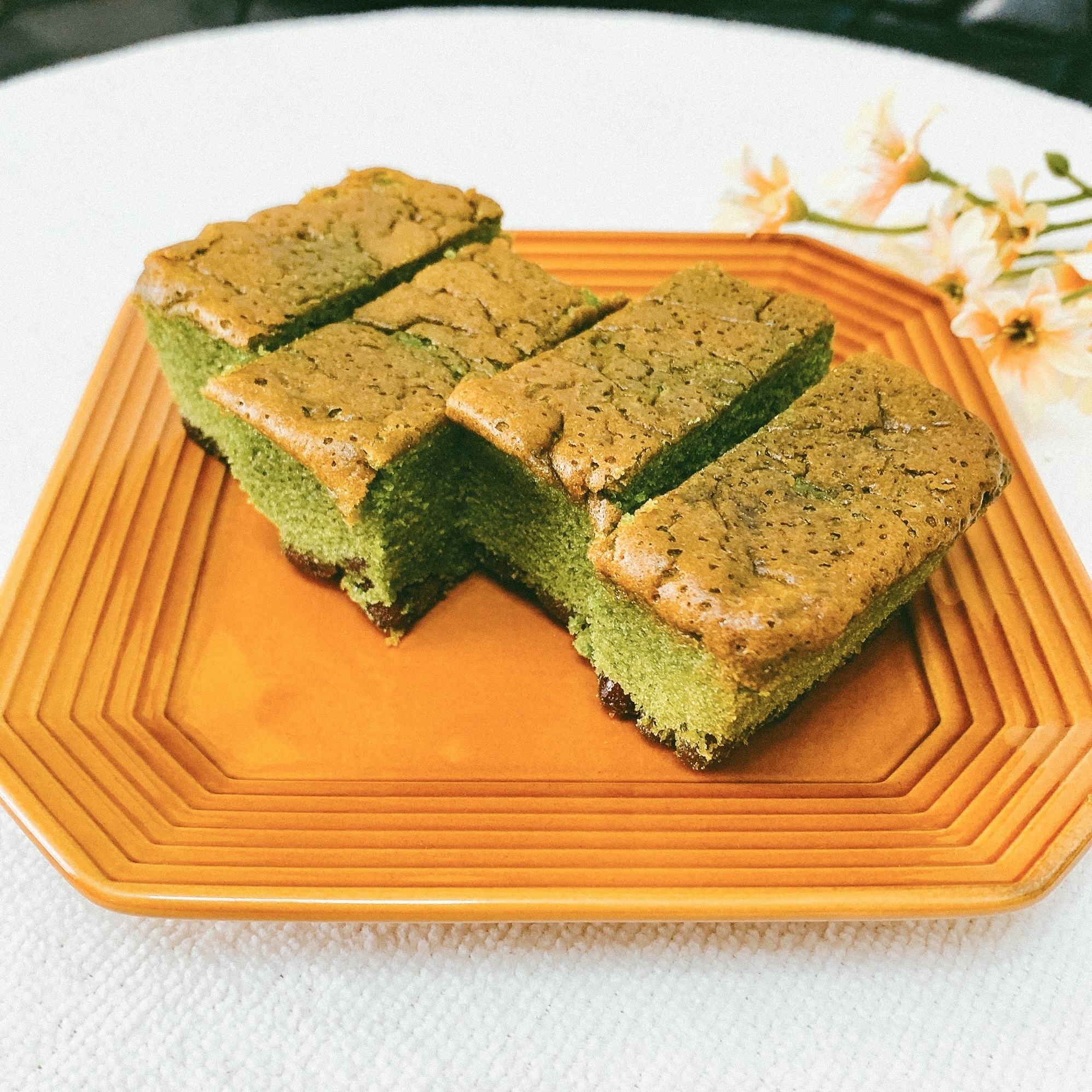 無印良品のおすすめのスイーツ「抹茶と小豆のケーキ」